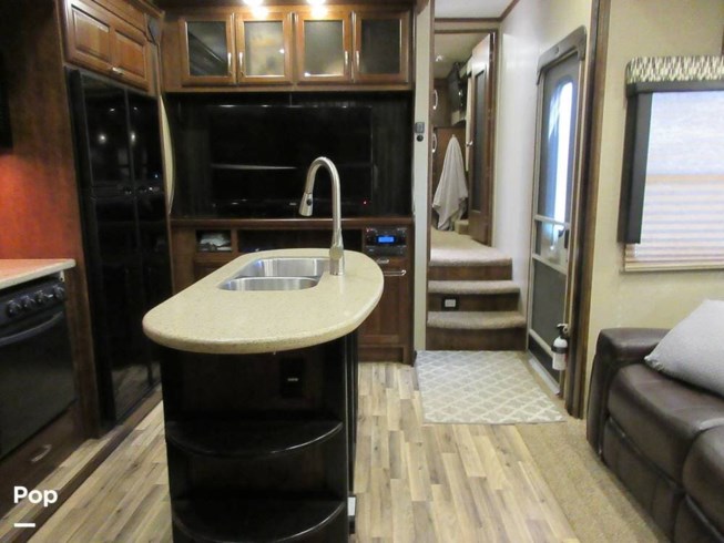 2015 Momentum 385TH by Grand Design from Pop RVs in Manchaca, Texas