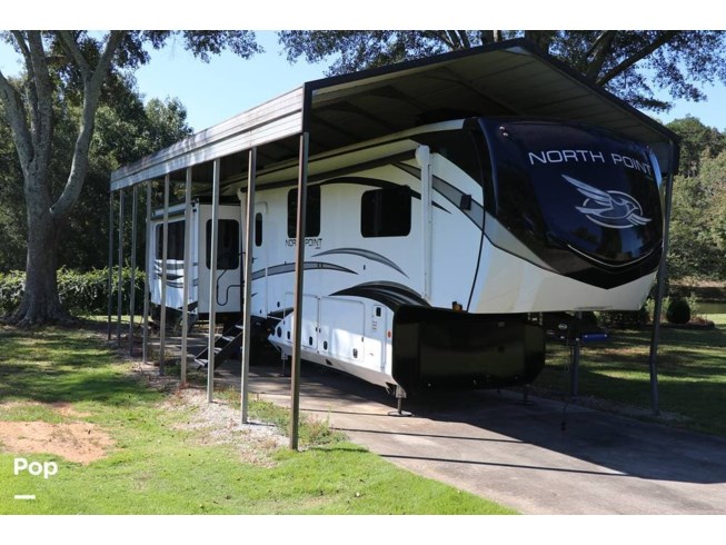 2022 Jayco North Point 377RLBH - Used Travel Trailer For Sale by Pop RVs in Eastanollee, Georgia