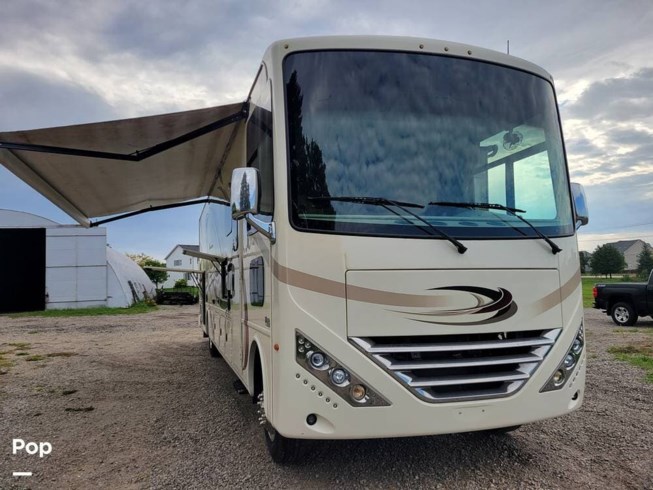 2017 Hurricane 34F by Thor Motor Coach from Pop RVs in Minooka, Illinois