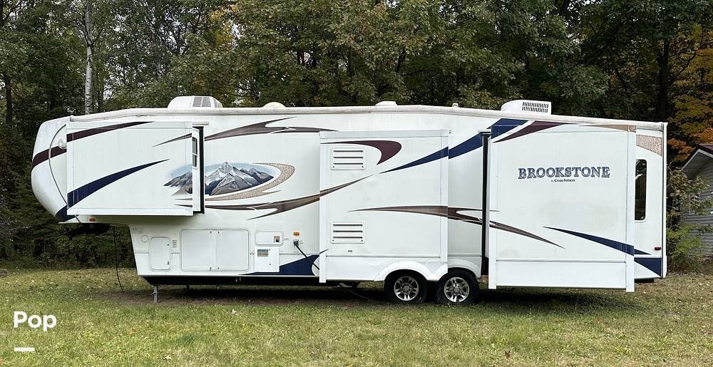 2010 Coachmen Brookstone 367RL RV for Sale in Pinconning MI 49650