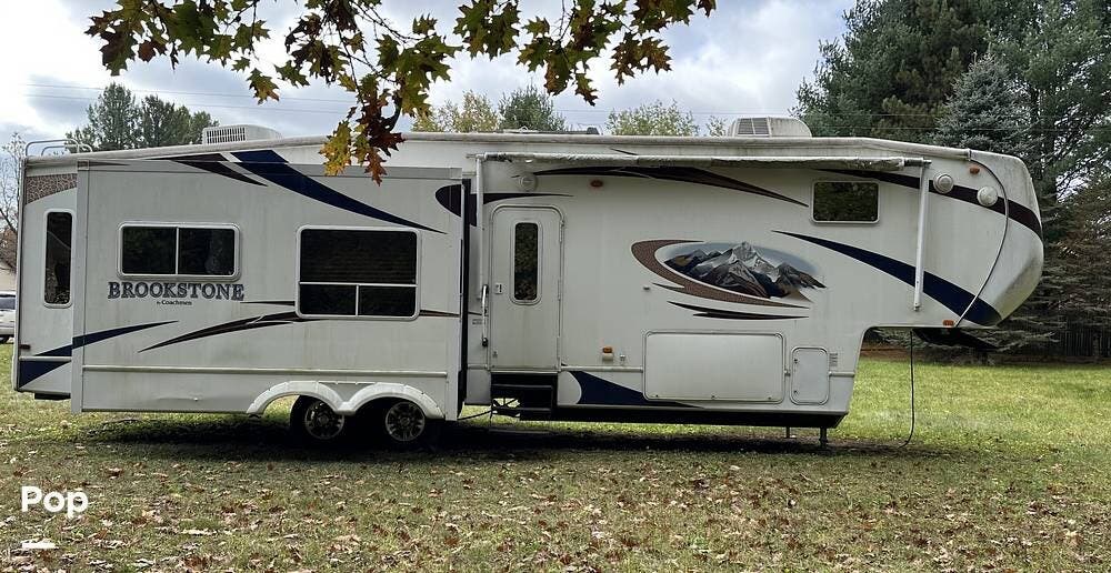 2010 Coachmen Brookstone 367RL RV for Sale in Pinconning MI 49650