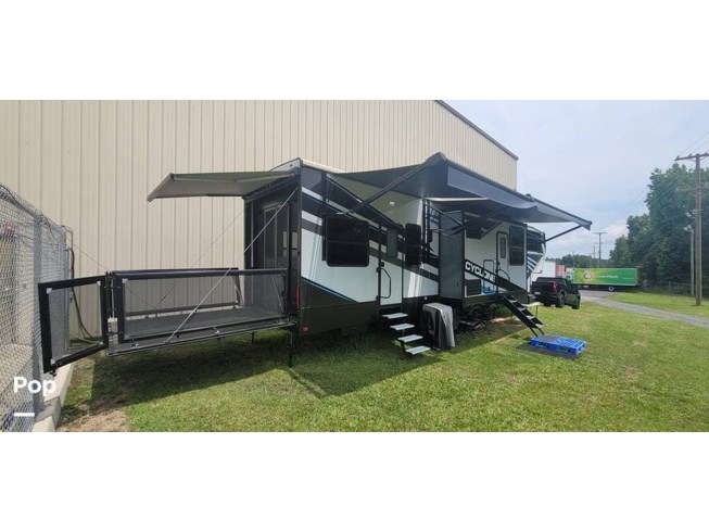 2022 Heartland Cyclone CY 4006 - Used Toy Hauler For Sale by Pop RVs in Sarasota, Florida