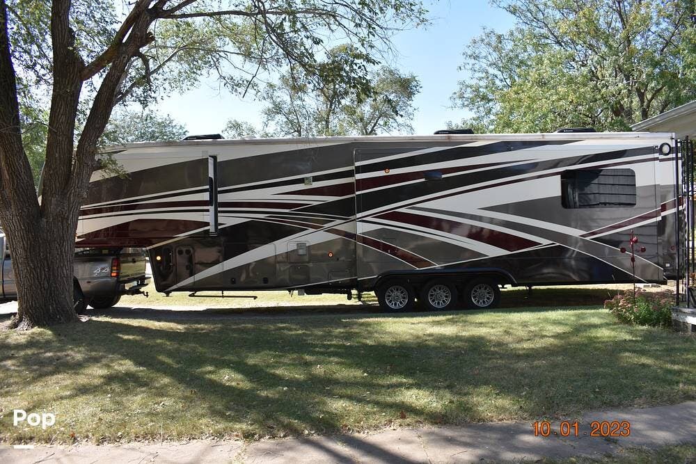 2016 Mobile Suites Memphis 44 by DRV from Pop RVs in Cheney, Kansas