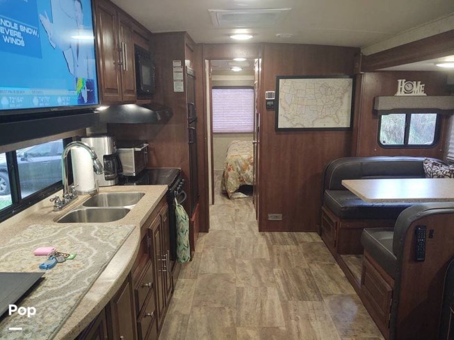 2016 Georgetown GT3 30X3 by Forest River from Pop RVs in Royal Palm Beach, Florida