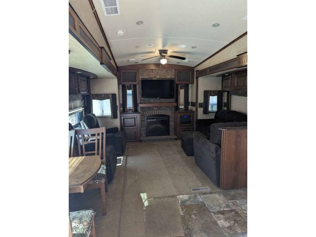 2014 Jayco Eagle 351RTLS - Used Fifth Wheel For Sale by Pop RVs in Stone Lake, Wisconsin