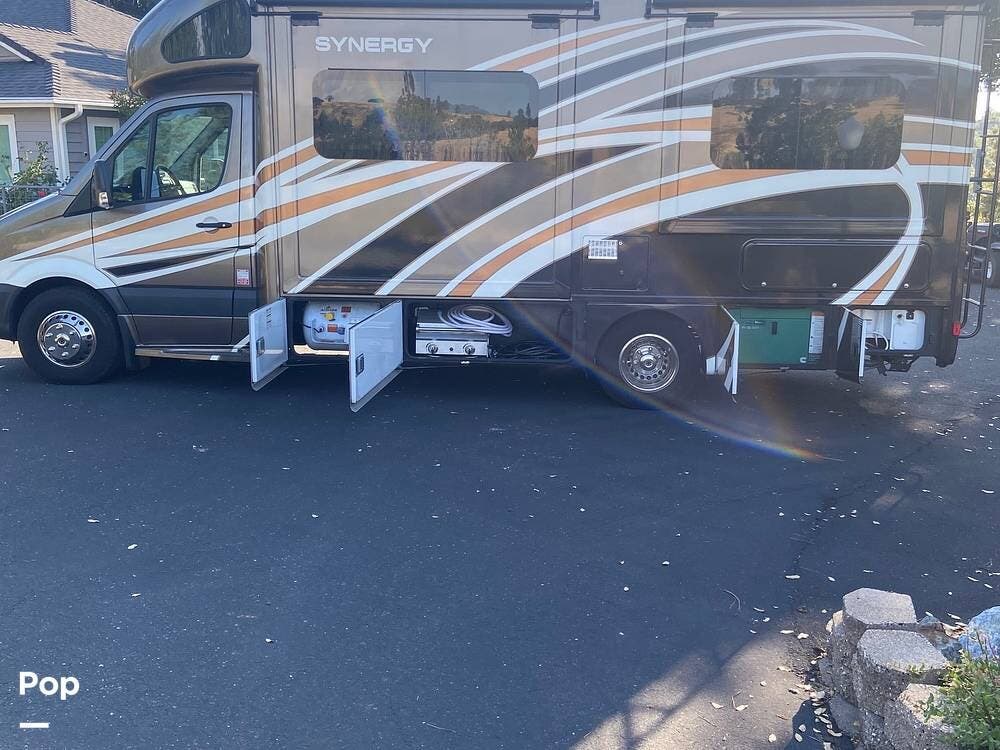 2017 Thor Motor Coach Synergy SD24 RV for Sale in Mokelumne Hill, CA 95245 368603
