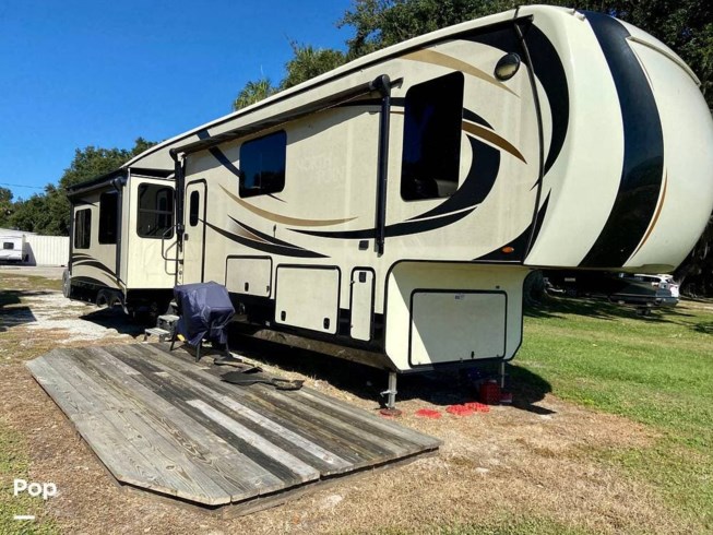 2017 Jayco North Point 377RLBH - Used Fifth Wheel For Sale by Pop RVs in Lake Wales, Florida