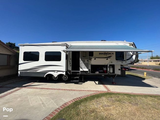 2014 Bighorn 3010RE by Heartland from Pop RVs in Buena Park, California