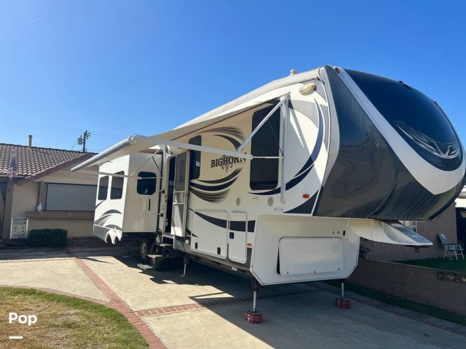 2014 Heartland Bighorn 3010RE - Used Fifth Wheel For Sale by Pop RVs in Buena Park, California