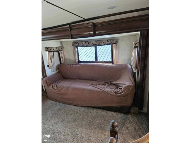 2015 CrossRoads Rushmore Lincoln Series - Used Fifth Wheel For Sale by Pop RVs in Shipshewana, Indiana