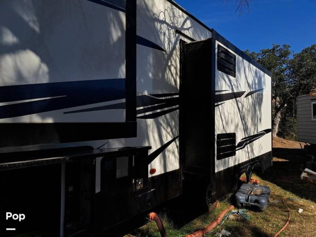 2020 Montana 334BH High Country by Keystone from Pop RVs in Squaw Valley, California