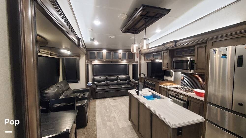 2021 Prime Time Sanibel 3102RSWB - Used Fifth Wheel For Sale by Pop RVs in Freetown, Indiana features Slideout, Leveling Jacks, Awning, Air Conditioning