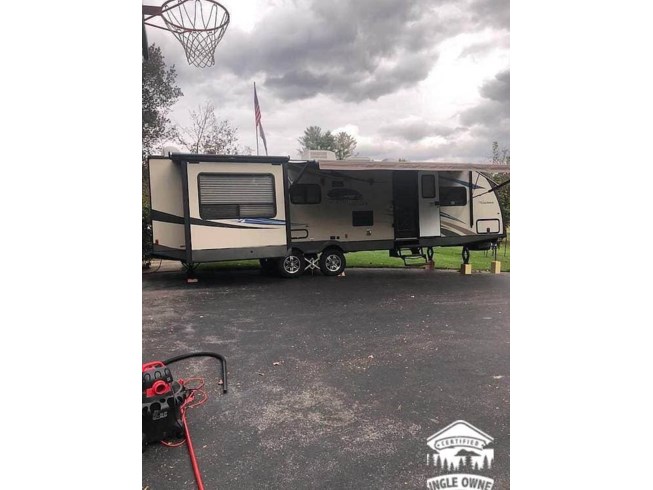 2014 Coachmen Freedom Express Limited Edition 298REDS - Used Travel Trailer For Sale by Pop RVs in Oneida Castle, New York
