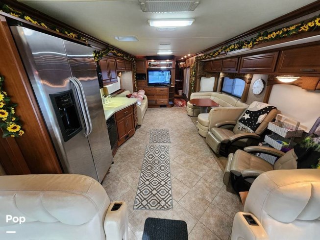 2010 Discovery 40X by Fleetwood from Pop RVs in Macedon, New York