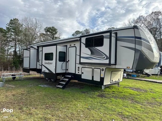 2021 Sandpiper 38FKOK by Forest River from Pop RVs in Longview, Texas
