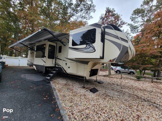 2020 Solitude 380FL by Grand Design from Pop RVs in Commack, New York