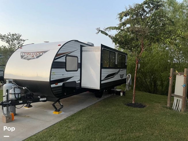2022 Forest River Wildwood FSX 170SS - Used Travel Trailer For Sale by Pop RVs in Manvel, Texas