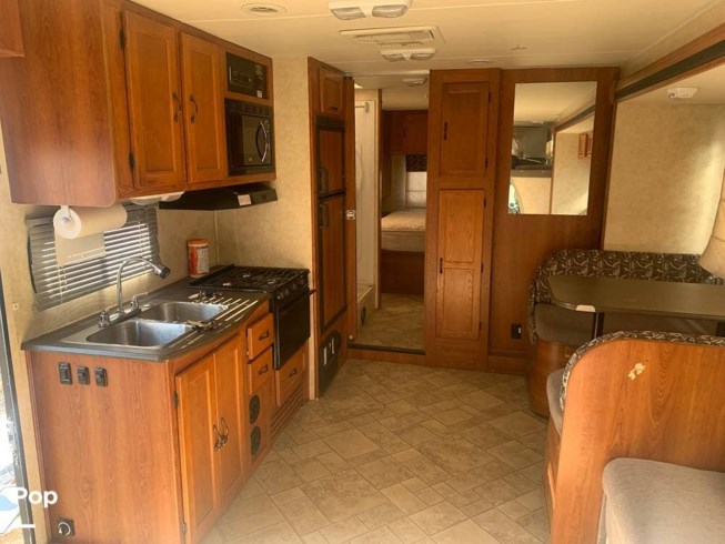 2011 Coachmen Freelander 31SS - Used Class C For Sale by Pop RVs in Henderson, Colorado