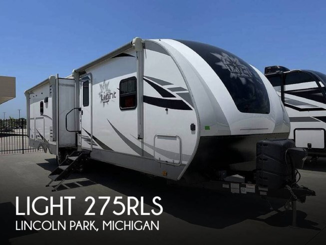 Used 2021 Highland Ridge Light 275RLS available in Lincoln Park, Michigan