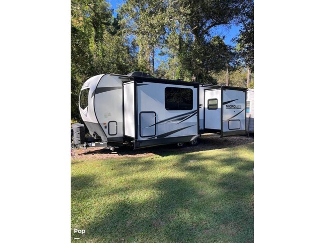 2021 Forest River Flagstaff Micro Lite 25FKBS - Used Travel Trailer For Sale by Pop RVs in Ludowici, Georgia
