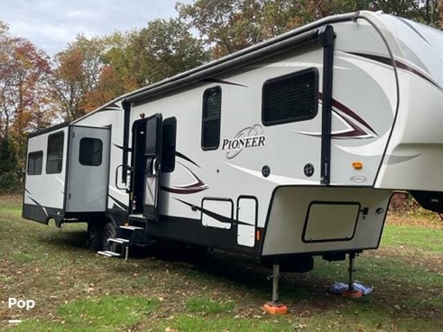 2019 Heartland Pioneer PI355 - Used Fifth Wheel For Sale by Pop RVs in Williamstown, New Jersey