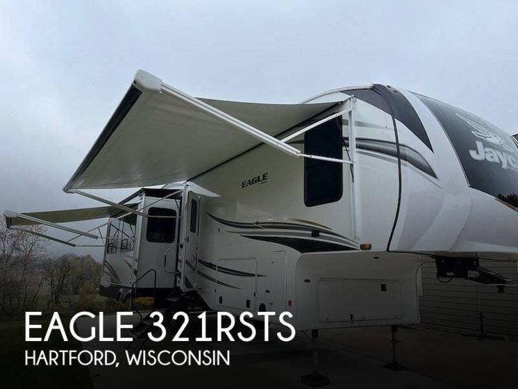 Used 2022 Jayco Eagle 321RSTS available in Hartford, Wisconsin