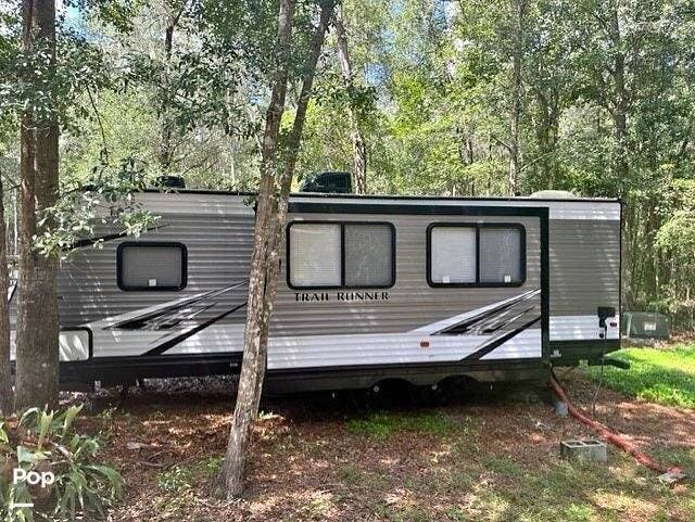 2021 Heartland Trail Runner 272RBS - Used Travel Trailer For Sale by Pop RVs in Brooksville, Florida