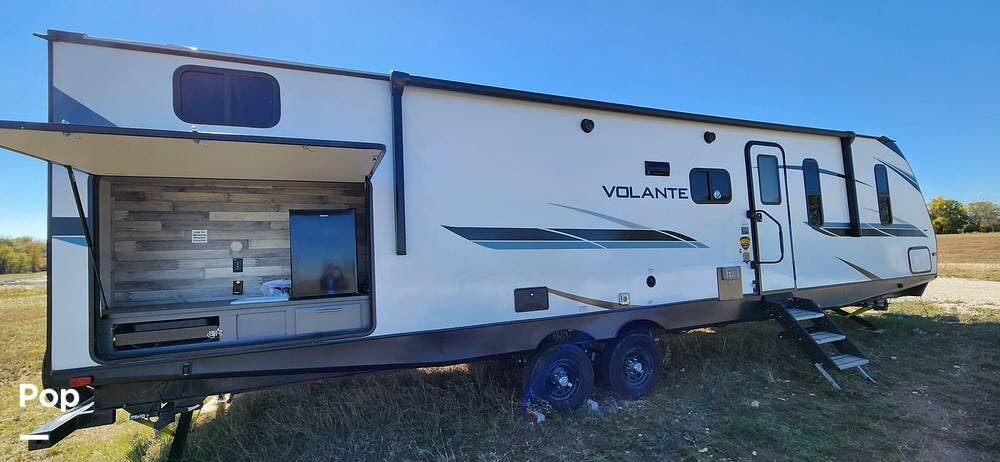 Used 2022 CrossRoads Volante 34BH available in Kingston, Oklahoma