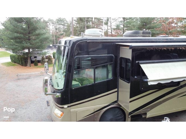 2007 Tiffin Phaeton 40 QSH - Used Diesel Pusher For Sale by Pop RVs in Foxboro, Massachusetts