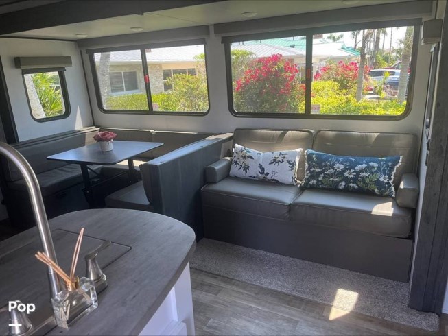 2022 Hideout 32LBH by Keystone from Pop RVs in Cape Coral, Florida