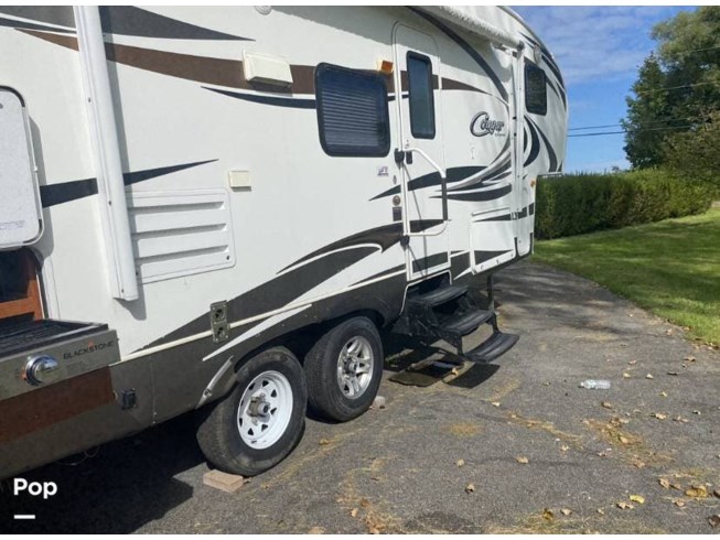 2012 Keystone Cougar X-Lite 27sab - Used Fifth Wheel For Sale by Pop RVs in Yonkers, New York
