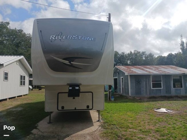2022 Forest River RiverStone 419RD - Used Fifth Wheel For Sale by Pop RVs in Buna, Texas