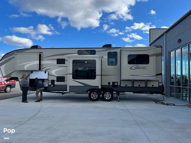 2017 Keystone Cougar 326RDS - Used Fifth Wheel For Sale by Pop RVs in Mountain Home, Arkansas