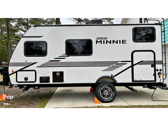 2021 Winnebago Micro Minnie 1700 BH - Used Travel Trailer For Sale by Pop RVs in Chula Vista, California
