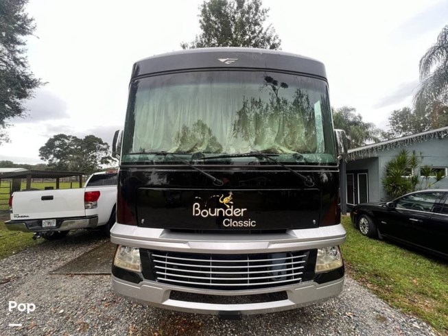 2013 Bounder 34M by Fleetwood from Pop RVs in Sarasota, Florida