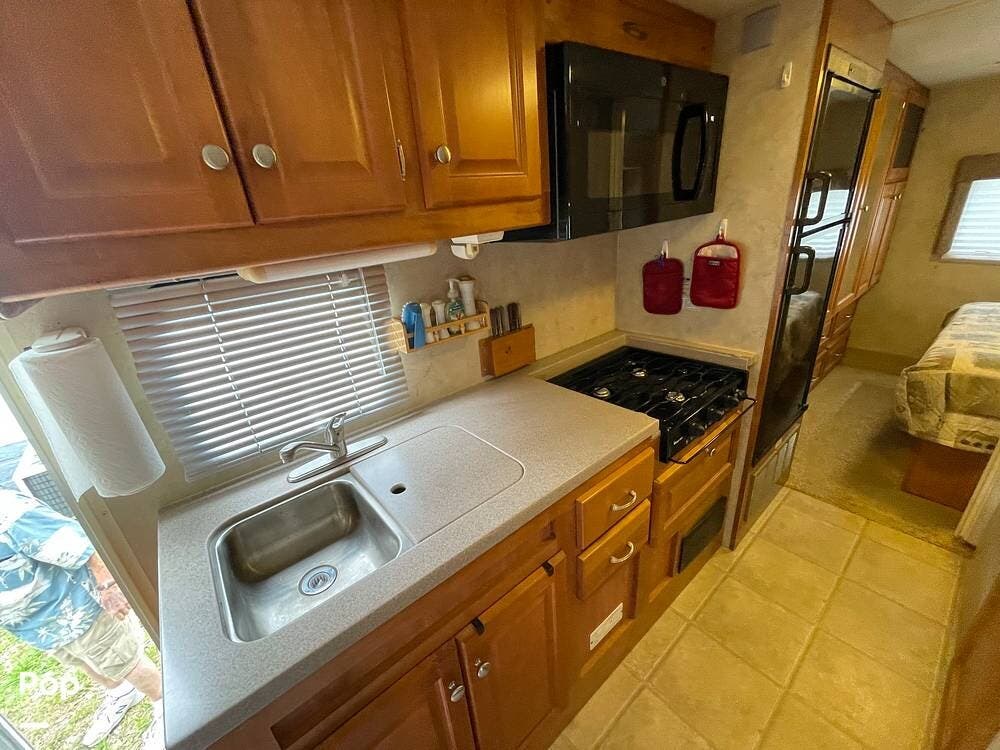 2007 Gulf Stream Yellowstone 5272 Conquest RV for Sale in Palm Coast