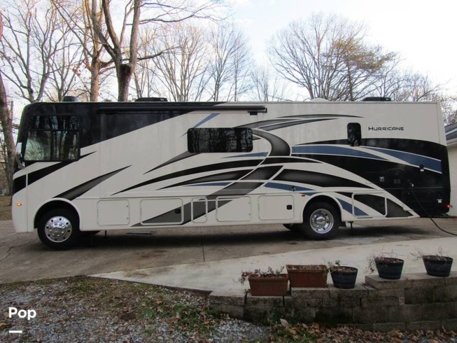 2021 Hurricane 34R by Thor Motor Coach from Pop RVs in Signal Mountain, Tennessee