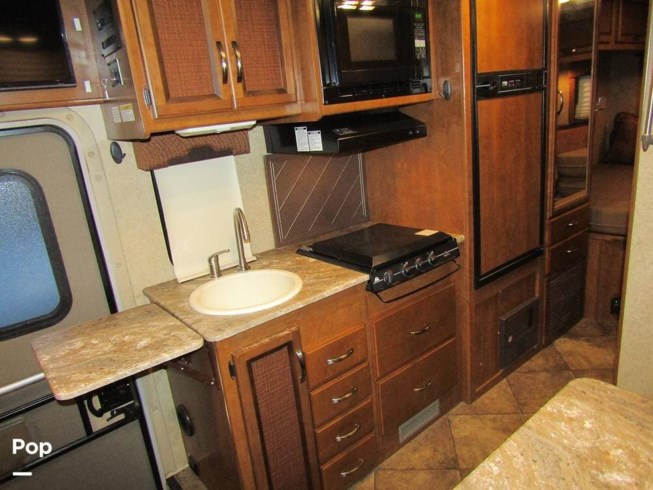 2014 Axis 24.1 by Thor Motor Coach from Pop RVs in Rossville, Georgia