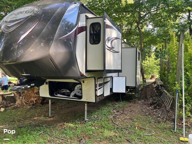 2016 Forest River Heritage Glen 368RLBHK - Used Fifth Wheel For Sale by Pop RVs in Mt Airy, Maryland