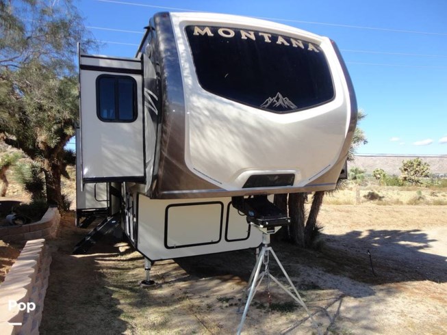 2018 Keystone Montana 3730FL - Used Fifth Wheel For Sale by Pop RVs in Yucca Valley, California