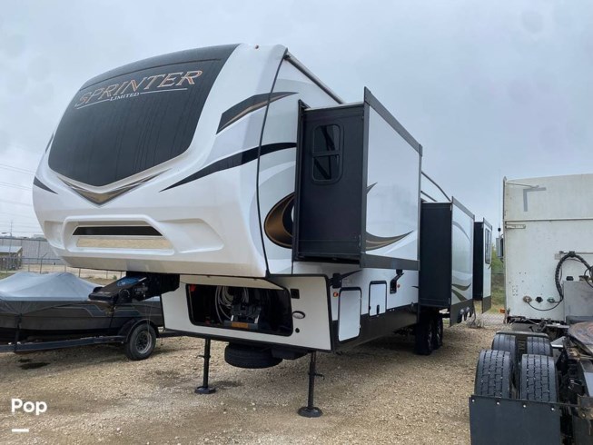 2022 Keystone Sprinter 3530DEN - Used Fifth Wheel For Sale by Pop RVs in Cibolo, Texas