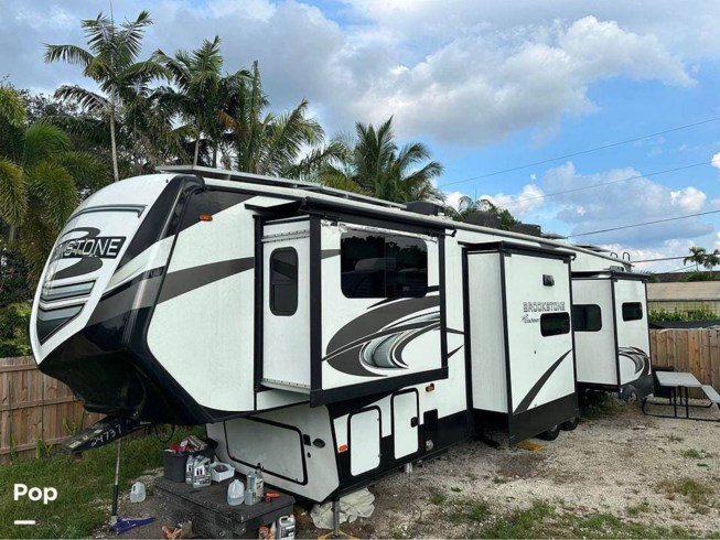 2020 Coachmen Brookstone 344FL - Used Fifth Wheel For Sale by Pop RVs in Homestead, Florida