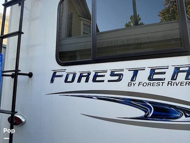 2020 Forest River Forester 3251DS LE - Used Class C For Sale by Pop RVs in Mahopac, New York