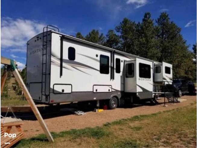 2020 Keystone Montana 3760FL - Used Fifth Wheel For Sale by Pop RVs in Silsbee, Texas