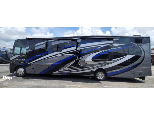 2021 Outlaw 38KB by Thor Motor Coach from Pop RVs in San Antonio, Texas