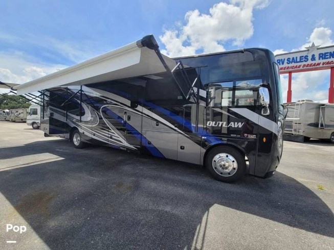 2021 Thor Motor Coach Outlaw 38KB - Used Class A For Sale by Pop RVs in San Antonio, Texas