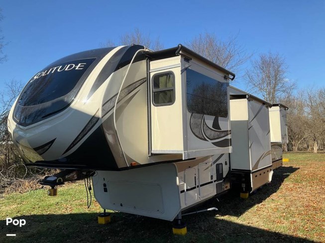 2017 Grand Design Solitude 374TH - Used Toy Hauler For Sale by Pop RVs in Springfield, Missouri