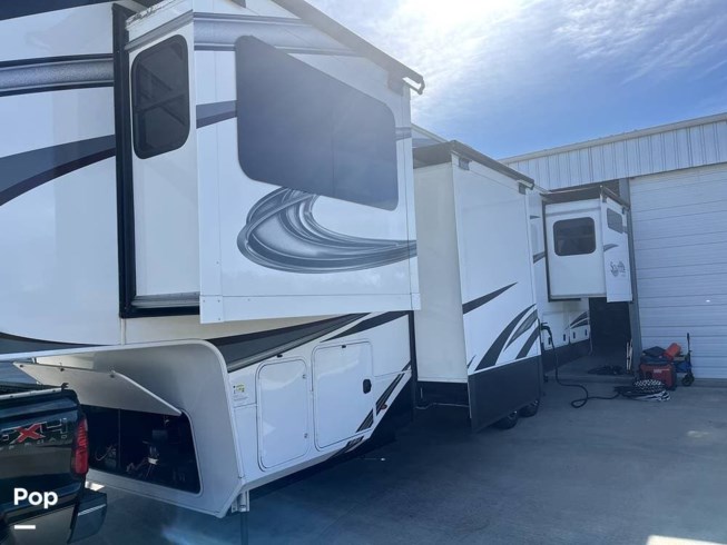 2021 Grand Design Solitude 346FLS - Used Fifth Wheel For Sale by Pop RVs in Friendswood, Texas