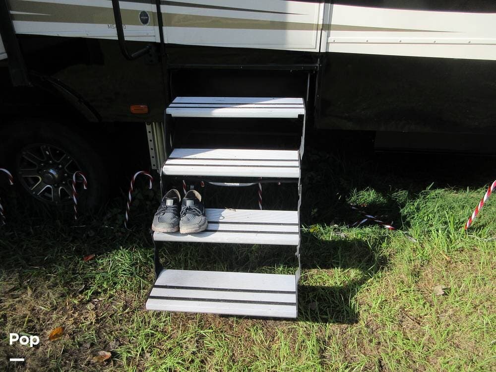 2018 Mobile Suites MSA-40 by DRV from Pop RVs in Plant City, Florida