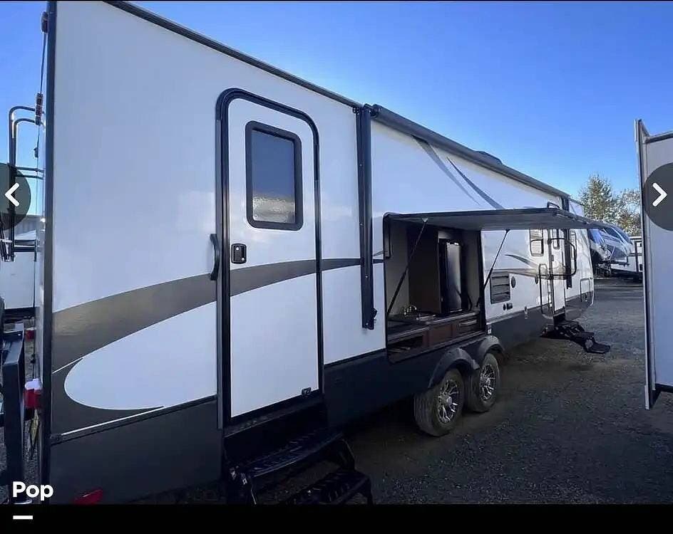 2017 Wildcat Maxx 30DBH by Forest River from Pop RVs in Santa Paula, California